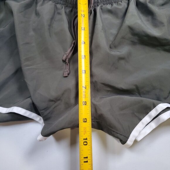 Nike Tempo Running Shorts Women Size XL Athletic Workout Gym Casual Lightweight - Picture 9 of 13